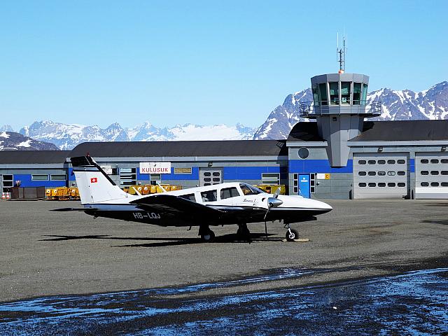 HB-LQJ in Kulusuk